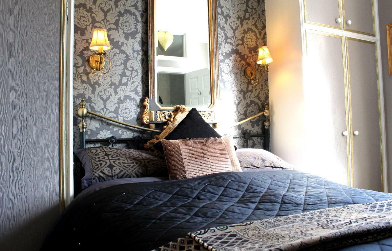 Holly House Bed And Breakfast And Apartments Hereford Esterno foto