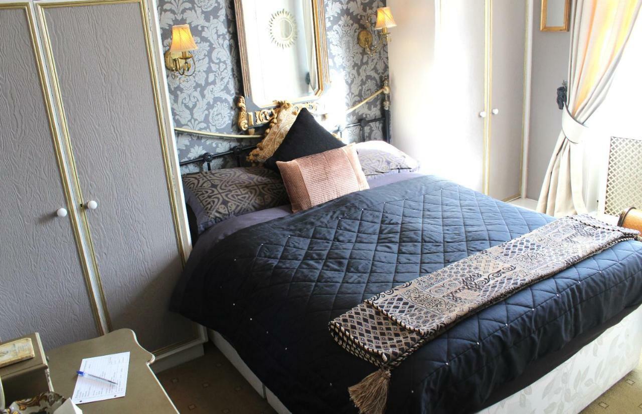 Holly House Bed And Breakfast And Apartments Hereford Esterno foto